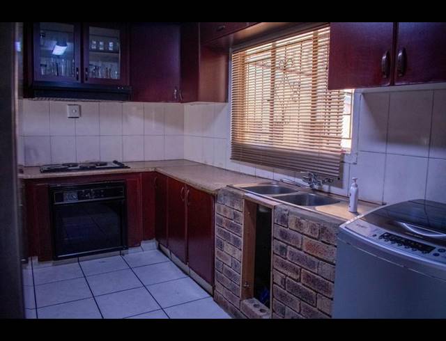 3 BEDROOM HOUSE FOR SALE IN SUNFORD